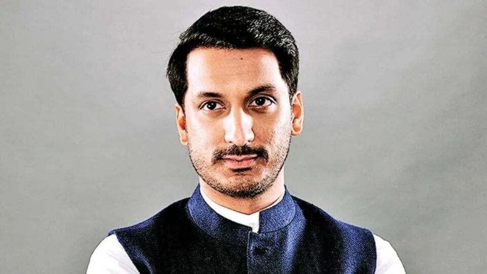 ब्रेकिंग न्यूज: राष्ट्रवादीच्या विलीनीकरणावर प्रश्नचिन्ह? पार्थ पवारांकडे मोठी सूत्रे जाण्याची शक्यता